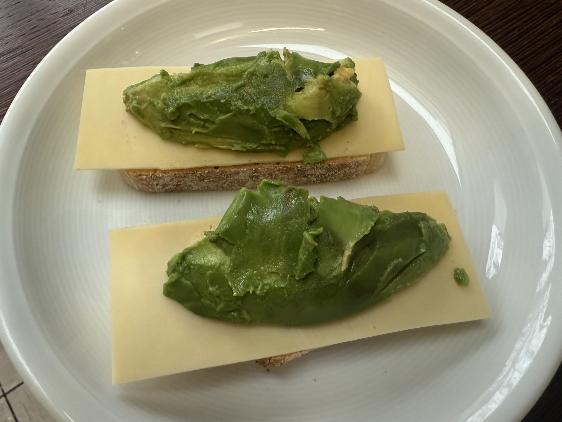 Herzgesunder Snak: Baguette mit Avocado - Praxis für Kardiologie ...